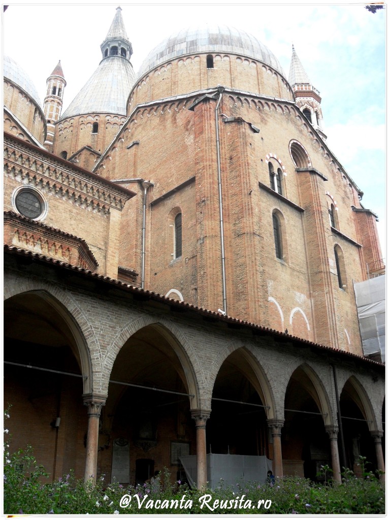 Basilica Sfantul Anton din Padova15