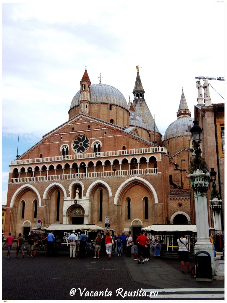 Basilica Sfantul Anton din Padova4