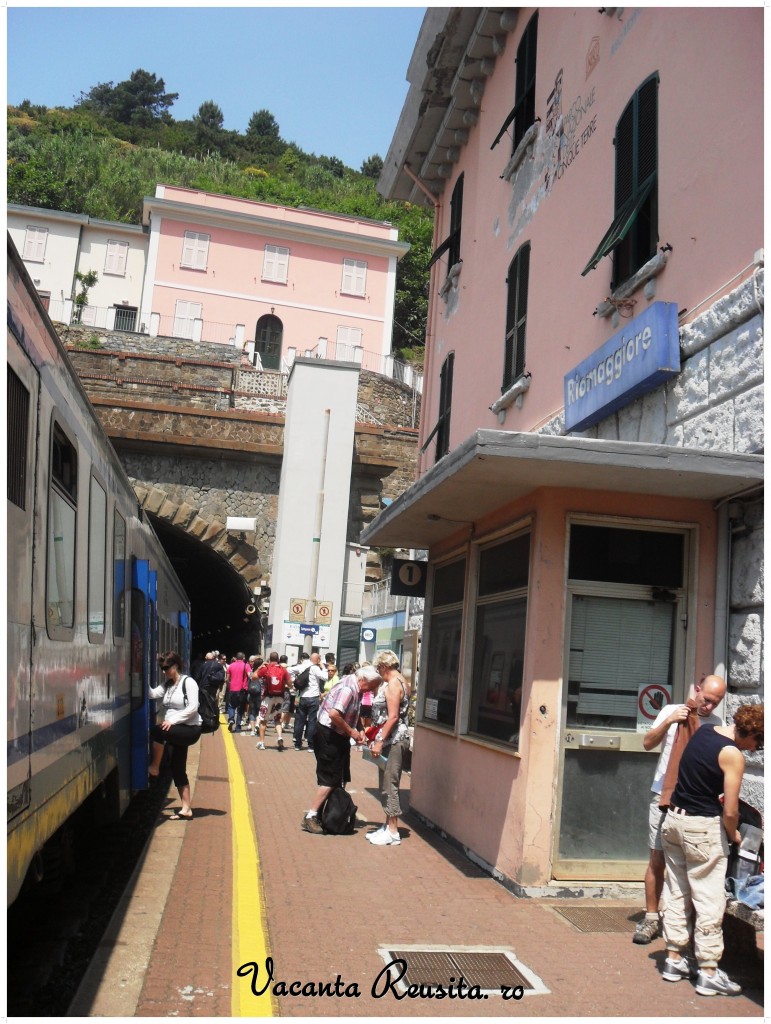 Ghid turistic Cinque Terre-Riomaggiore